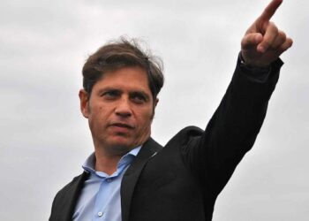 Kicillof dijo que delegar facultades legislativas al PEN es «vulnerar la división de poderes»
