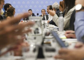 La sanción de la Ley ómnibus se enreda por modificaciones hechas en privado