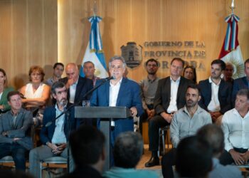 Llaryora: “Les pido a todos nuestros legisladores que no voten ninguna retención”