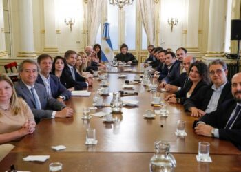 Milei les pide a sus diputados que sesionen lo antes posible