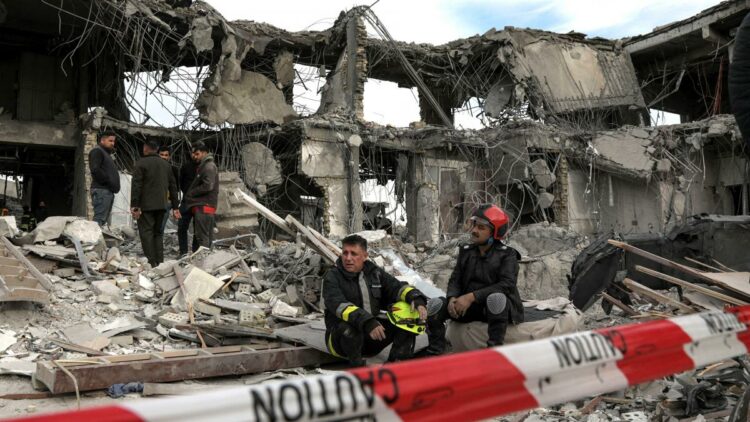 Nueve muertos en Irán por bombardeos de Pakistán contra "guaridas terroristas".