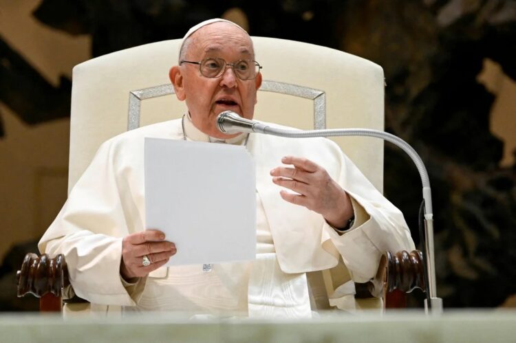 El Papa dijo que Ucrania debe tener "el coraje de izar la bandera blanca y negociar"