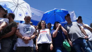 La masiva movilización local se desarrolló sin incidentes