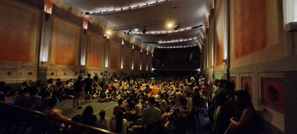 Teatros locales en alerta por la ley ómnibus