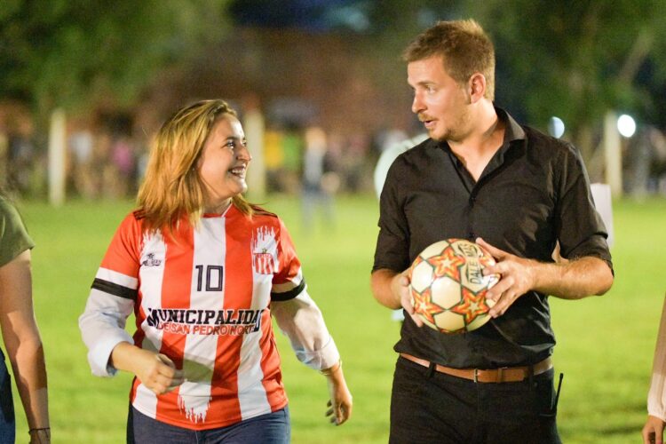 La vicegobernadora Prunotto, en el Festival de Fútbol de San Pedro Norte