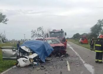 Cuatro muertos, entre ellos dos niñas, por un choque frontal en Córdoba