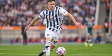 River viene a la carga por Rodrigo Villagra