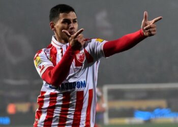 Alex Vigo y Juan Portilla cerca de Talleres