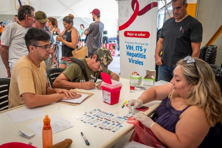 Ofrecen testeos gratuitos en piletas municipales