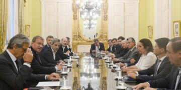 La UIA resaltó el esfuerzo del Gobierno por alcanzar «déficit cero» pero alertó sobre retenciones
