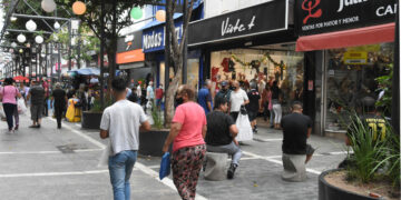 Las ventas minoristas, con la mayor caída interanual en dos años
