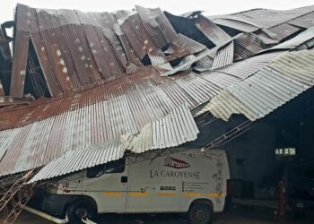 Las intensas tormentas en dos localidades de Córdoba dejaron techos volados, daños y familias evacuadas