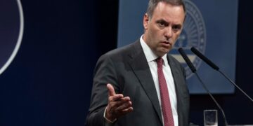 Para el Gobierno, la invasión de mosquitos es responsabilidad de la administración de Fernández