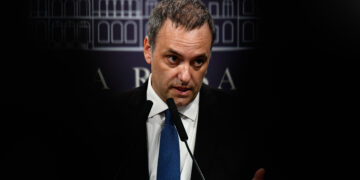 Adorni: «La palabra del Papa la respetamos pero con algunas de ellas no estamos de acuerdo»