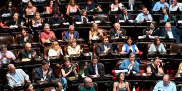 Siguen las negociaciones por los artículos de la Ley ómnibus