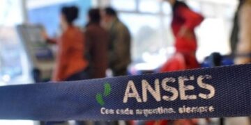 El Gobierno redujo el tope de ingresos para acceder a asignaciones familiares