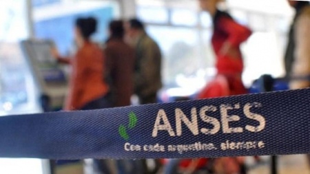 El Gobierno redujo el tope de ingresos para acceder a asignaciones familiares El Gobierno redujo el tope de ingresos para acceder a asignaciones familiares