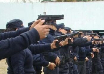 Relanzan el protocolo para el empleo armas de fuego, suspendido por el gobierno de Fernández