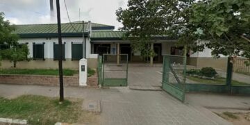 Un hombre intentó atacar a su ex pareja con un cuchillo en pleno acto escolar