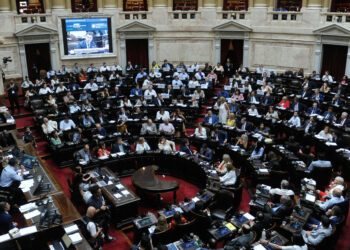 Diputados aprobó en general el proyecto de ley Bases por 144 votos a 109