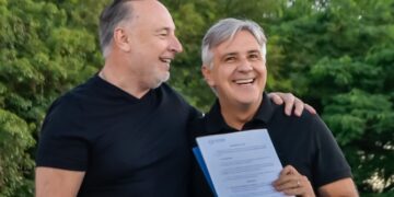 Llaryora le respondió a Milei y comparó su lista de «traidores» con un «pabellón de fusilamiento»