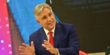 Llaryora volvió a cruzar a Javier Milei en medio de la tensión con los gobernadores e intendentes