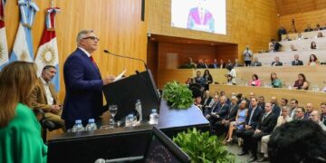 Llaryora reivindicó el rol del Estado ante una “crisis que se agrava”