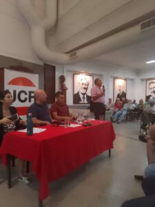 La UCR insistió en advertir que Llaryora busca "comprar" dirigentes