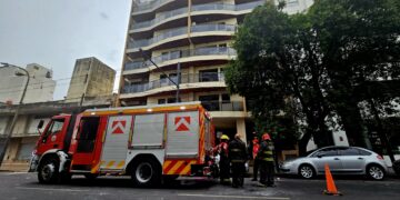Un funcionario de la Justicia de Córdoba falleció tras un incendio en el edificio donde vivía