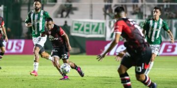 Instituto superó a Banfield en una ráfaga y es puntero