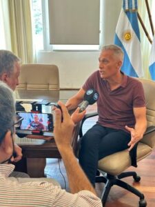 Carlos Paz: el Intendente alerta por la contaminación en el lago