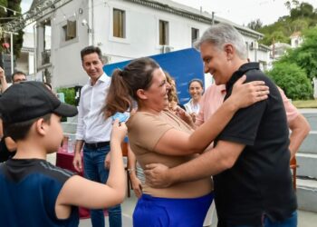 Llaryora ratificó su decisión de no parar la obra pública en Córdoba