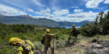 Más brigadistas viajan a Los Alerces