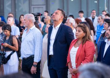 Críticas locales a la “falta de diálogo”