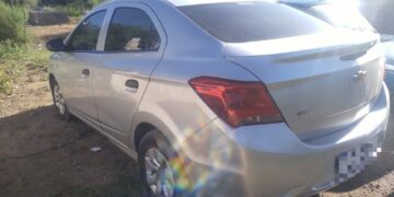 Un ex empleado le robó el auto y lo encontraron durmiendo en su interior en pleno descampado