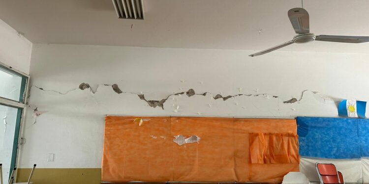 Advierten por fallas estructurales en la escuela Domingo Zípoli