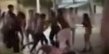 Un adolescente festejaba su UPD y recibió una feroz golpiza en grupo