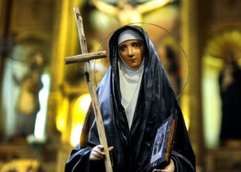 Francisco canonizó a Mama Antula en el Vaticano y la convirtió en la primera santa argentina