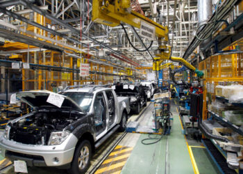 La crisis se profundiza y afecta a los empleos en las automotrices