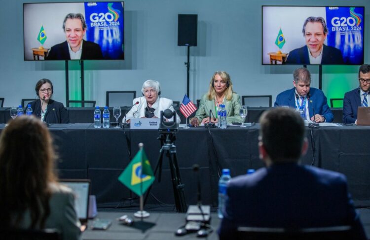 Haddad habló por videoconferencia debido a que fue diagnosticado con Covid.