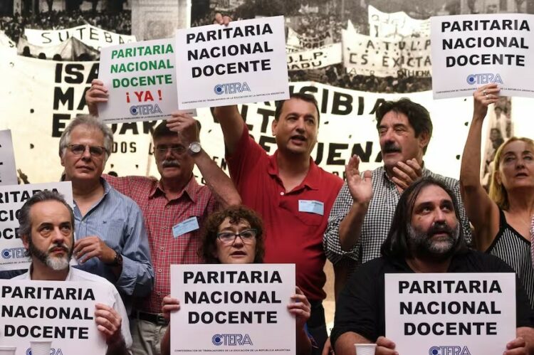 Por el ajuste oficial, peligra el inicio de las clases en el país
