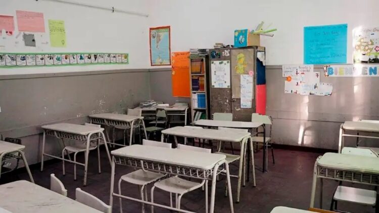 Sin partidas clave, docentes frenan el inicio de las clases