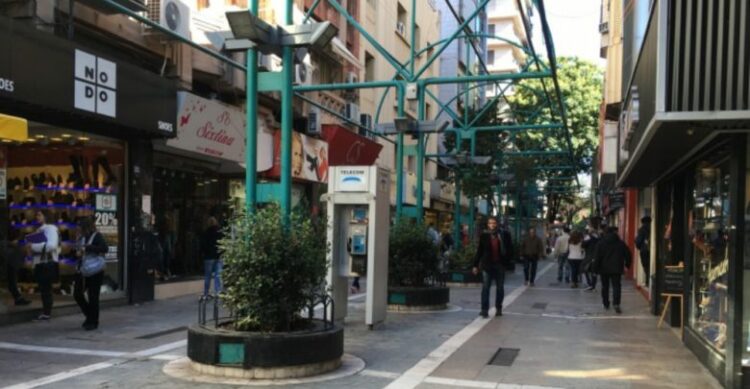 La Cámara de Comercio de Córdoba informó cómo serán las aperturas durante el fin de semana largo.