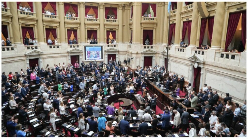 El Gobierno dio marcha atrás en plena sesión con la Ley ómnibus