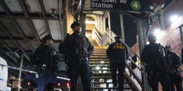 Disparos en una estación del metro en Nueva York: reportaron un muerto y cinco personas heridas