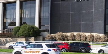 Terror en una iglesia evangélica de Texas: una mujer abrió fuego y fue detenida