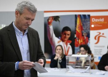 El PP español retuvo el gobierno de Galicia