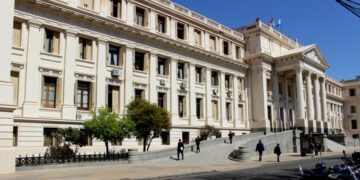 Tras el aumento salarial del 12,5% a judiciales, los provinciales hacen el mismo pedido