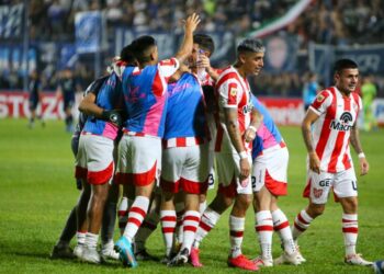 Instituto ganó y se trepó a la cima de la Zona A