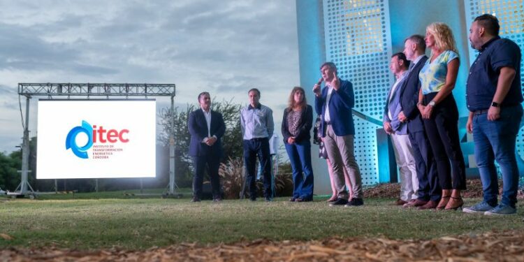 El intendente Daniel Passerini presidió el acto de la nueva institución.